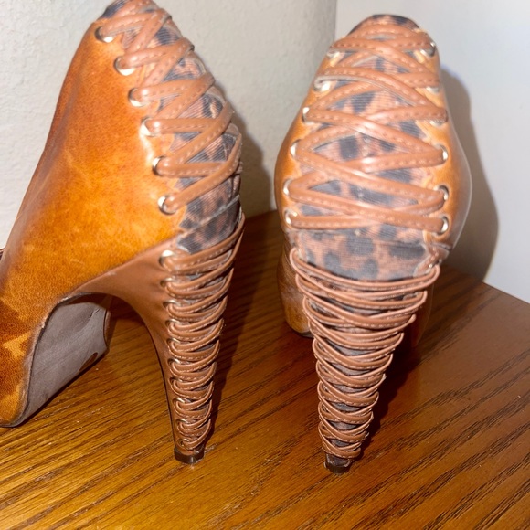 Lace up Leather Heel Pumps - Picture 2 of 5